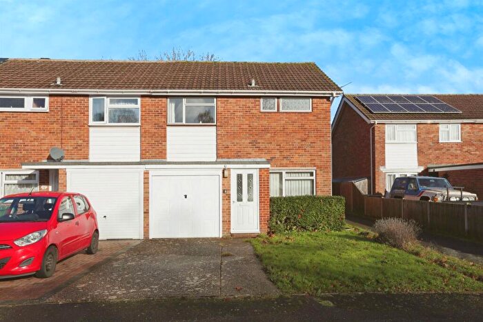 4 Bedroom End Of Terrace House For Sale In Whyteways, Eastleigh, SO50