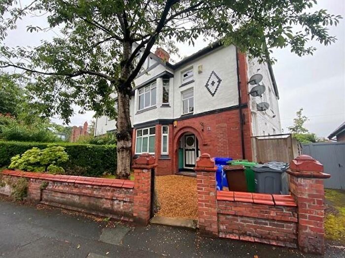 2 Bedroom Flat To Rent In Beaver Road, Didsbury, Manchester, M20