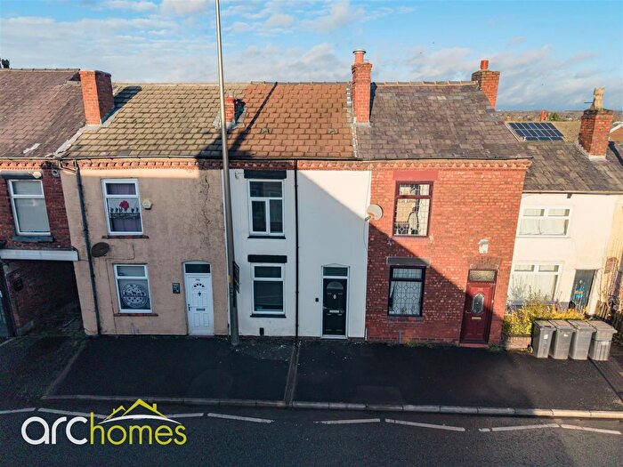 3 Bedroom Property For Sale In Atherton Road, Wigan, WN2