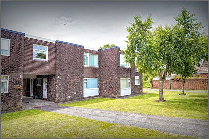 1 Bedroom Flat To Rent In Minster Court, Durham, DH1