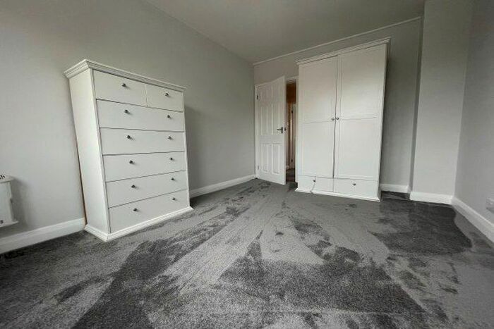 1 Bedroom Flat To Rent In Tinshill Road, Leeds, LS16