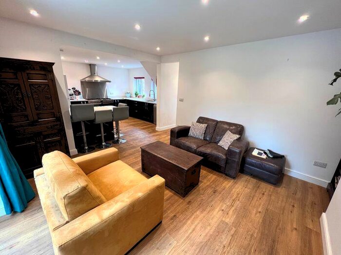 3 Bedroom Semi-Detached House To Rent In Calton Avenue, Salford, M7