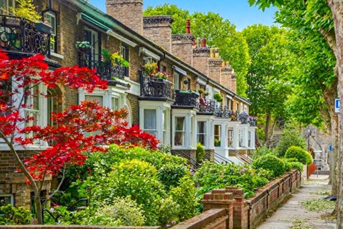 1 Bedroom Flat For Sale In Cambridge Road, Southend-On-Sea, SS1