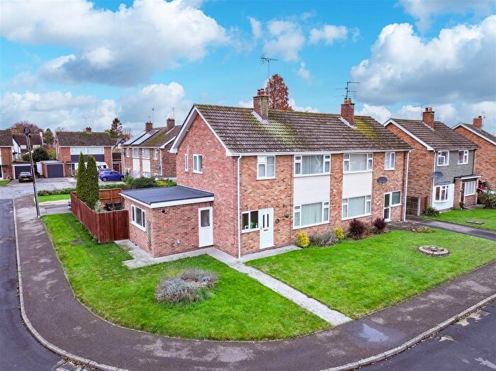 3 Bedroom Semi Detached House For Sale In Avebury Gardens, Spalding, PE11