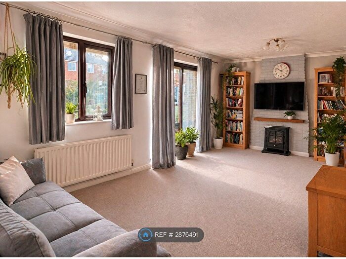 4 Bedroom Detached House To Rent In Dulwich Close, Seaford, BN25
