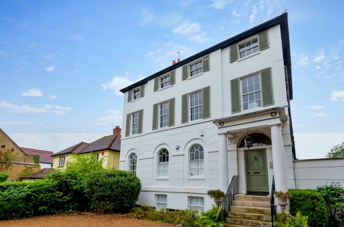 2 Bedroom Flat To Rent In Heathfield Lane Chislehurst, BR7