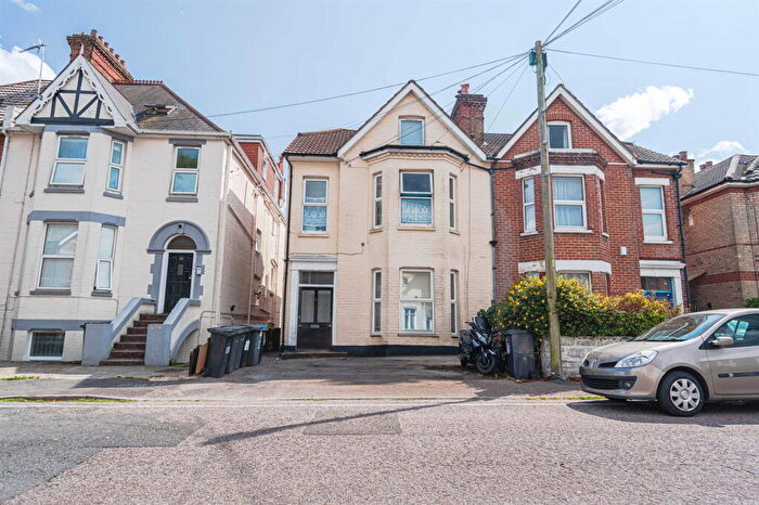 1 Bedroom House Of Multiple Occupation To Rent In Westby Road, Bournemouth, Dorset, BH5