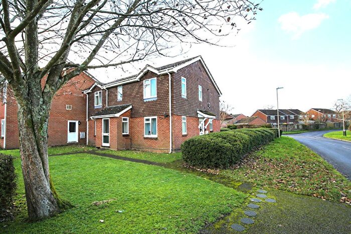 1 Bedroom Maisonette For Sale In Mimosa Close, Lindford, Bordon, Hampshire, GU35