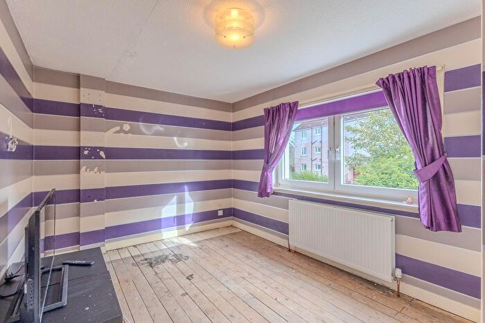 3 Bedroom End Of Terrace House For Sale In Glenburn Avenue, Moodiesburn, G69