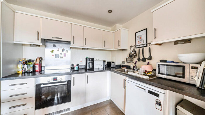 1 Bedroom Flat For Sale In Meadowcroft Mews, London, SE6