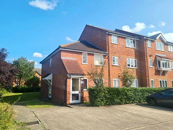 1 Bedroom Apartment For Sale In Brindley Close, Wembley, London, HA0