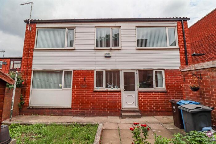 3 Bedroom Semi-Detached House For Sale In Greenland Way, Sheffield, S9