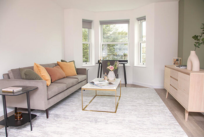 1 Bedroom Apartment To Rent In Old Market Place, Farnham, Surrey, GU9
