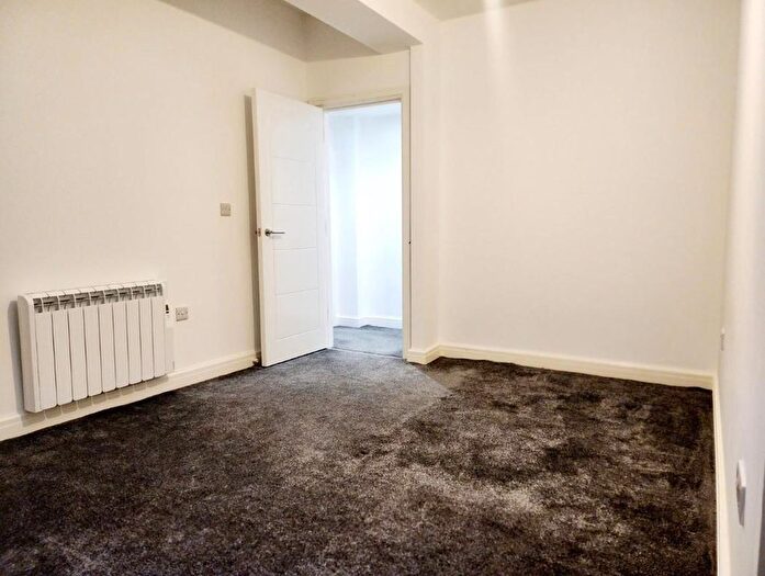 1 Bedroom Flat To Rent In Wood Street, Ashton-Under-Lyne, OL6