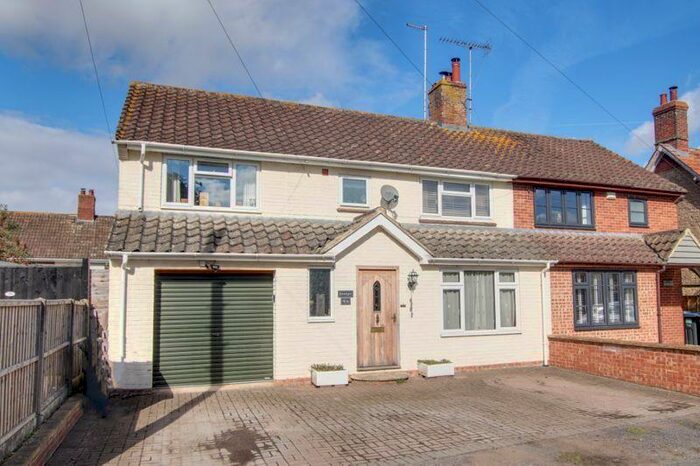 4 Bedroom Semi-Detached House To Rent In Great Hinton, BA14