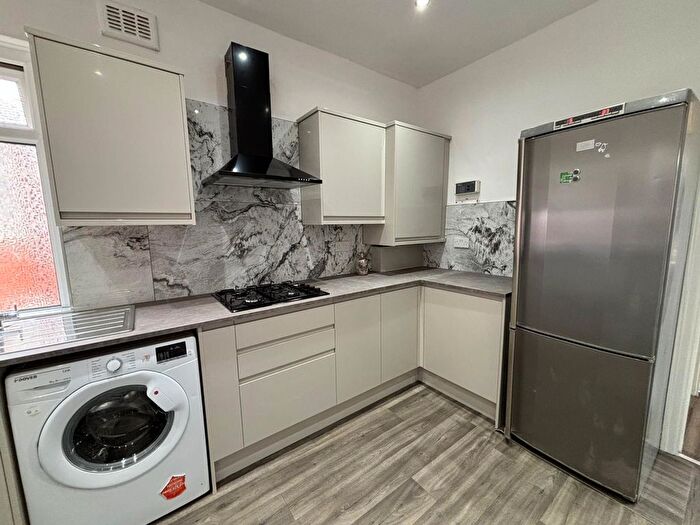 2 Bedroom Flat To Rent In Deepdale Road, Preston, Lancashire, PR1