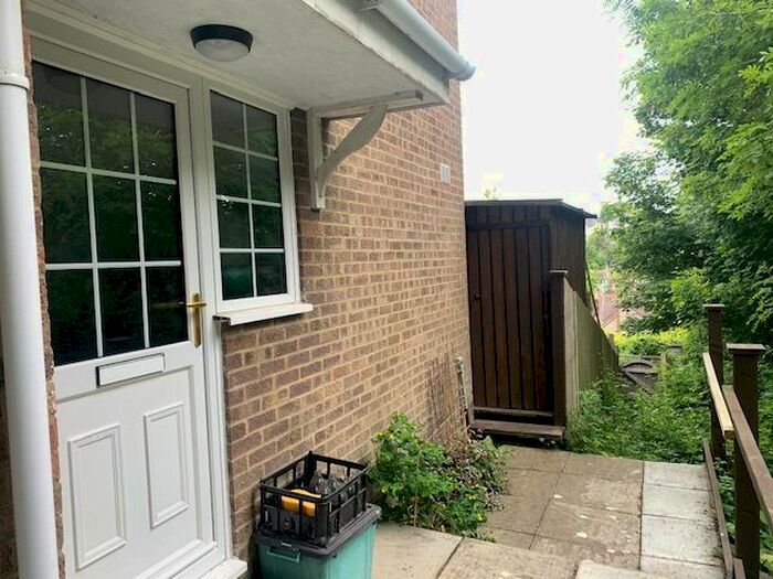 2 Bedroom Terraced House To Rent In Piltdown Close, Hastings, TN34