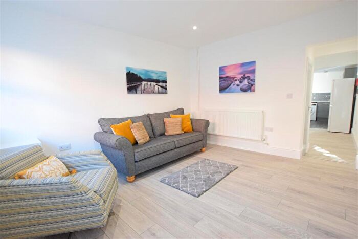 2 Bedroom Terraced House To Rent In Brook Street - En Suite Student House - /, LN2
