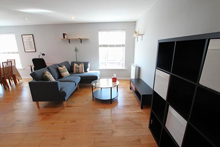 2 Bedroom Apartment To Rent In Citadel, Ludgate Hill, M4