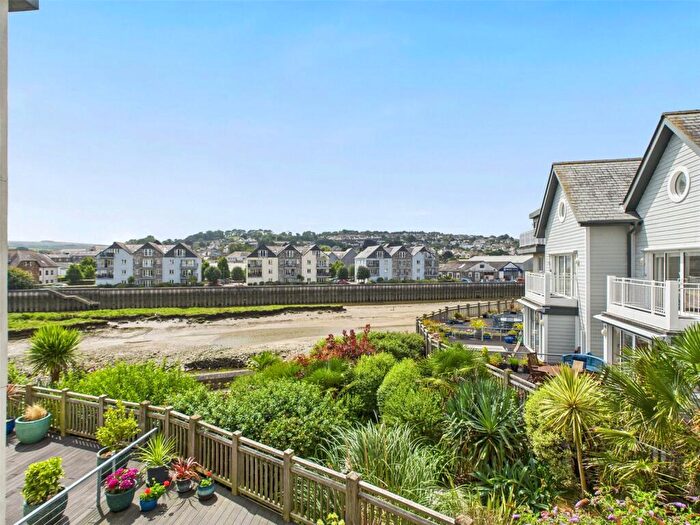 2 Bedroom Flat For Sale In Bradfords Quay, Wadebridge, Cornwall, PL27