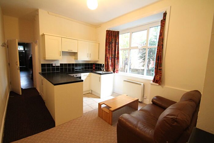 1 Bedroom Flat To Rent In College Road, Moseley, Birmingham, B13