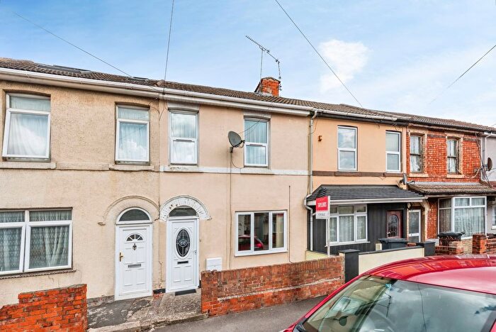 3 Bedroom Terraced House For Sale In Beatrice Street, Swindon, Wiltshire, SN2