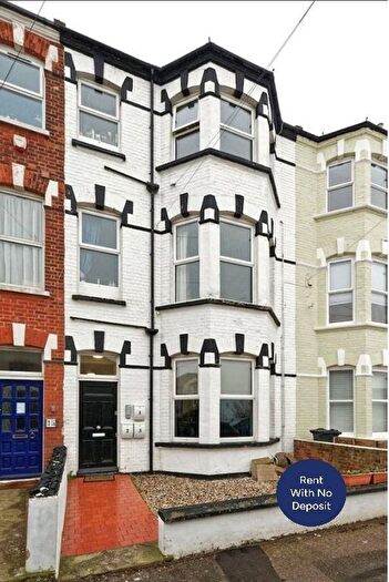 2 Bedroom Flat To Rent In Sea View Terrace, Margate, Kent, CT9