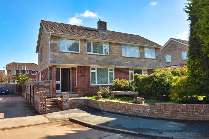 3 Bedroom Semi-Detached House For Sale In Ryde, PO33
