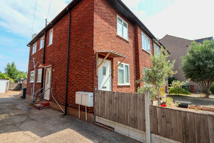 2 Bedroom Maisonette To Rent In New Road, London, E4