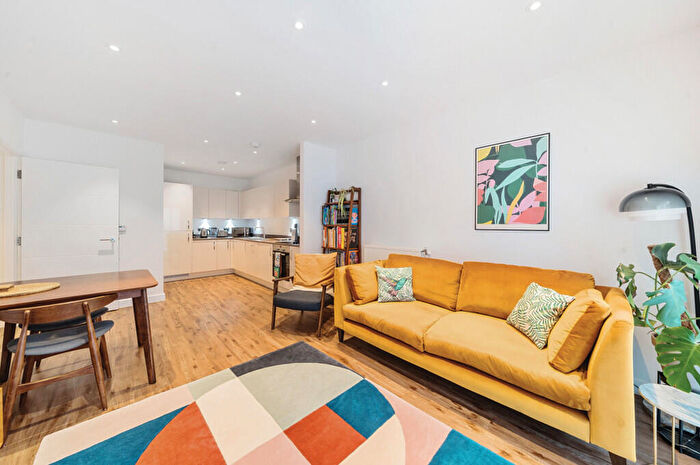 1 Bedroom Apartment For Sale In Rolfe Terrace, London, SE18