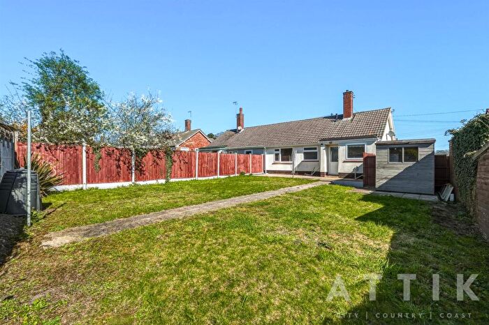 2 Bedroom Semi-Detached Bungalow For Sale In Bedingfield Crescent, Halesworth, IP19
