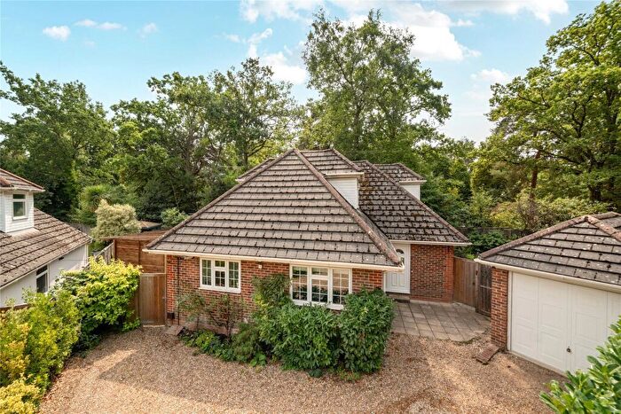 3 Bedroom Detached House For Sale In Curley Hill Road, Lightwater, Surrey, GU18