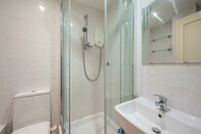 2 Bedroom Flat To Rent In Fordwych Road, West Hampstead, London, NW2