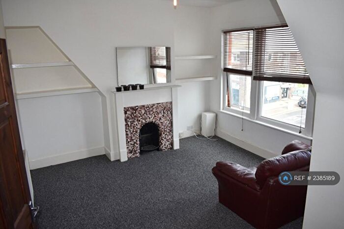 1 Bedroom Flat To Rent In London Road, Westcliff-On-Sea, SS0