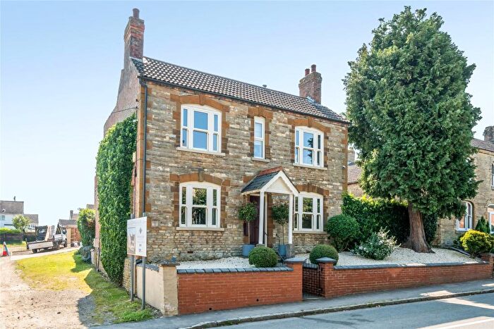 3 Bedroom Detached House To Rent In London Road, Bozeat, Northamptonshire, NN29