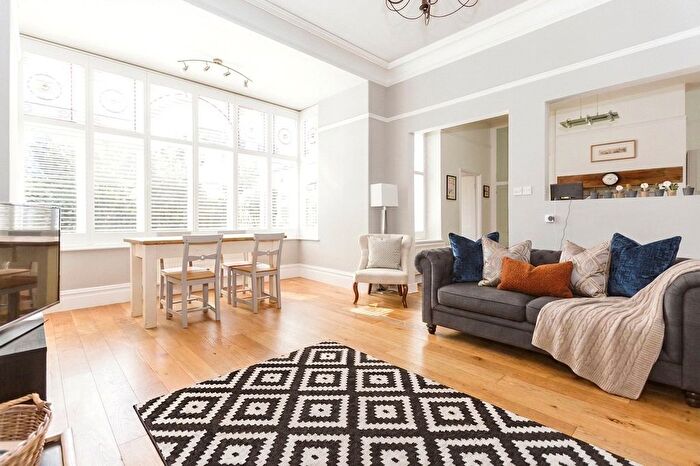 4 Bedroom Maisonette To Rent In Chesterfield Road, St. Andrews, Bristol, BS6