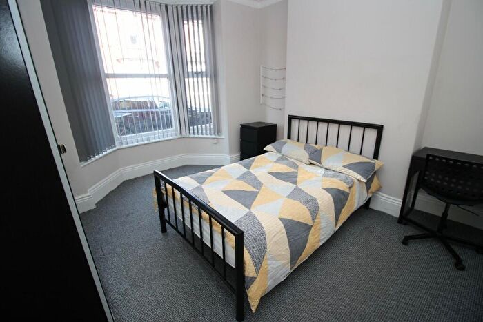 6 Bedroom House To Rent In / One Room Available In This Bed Student House Foster St, LN5