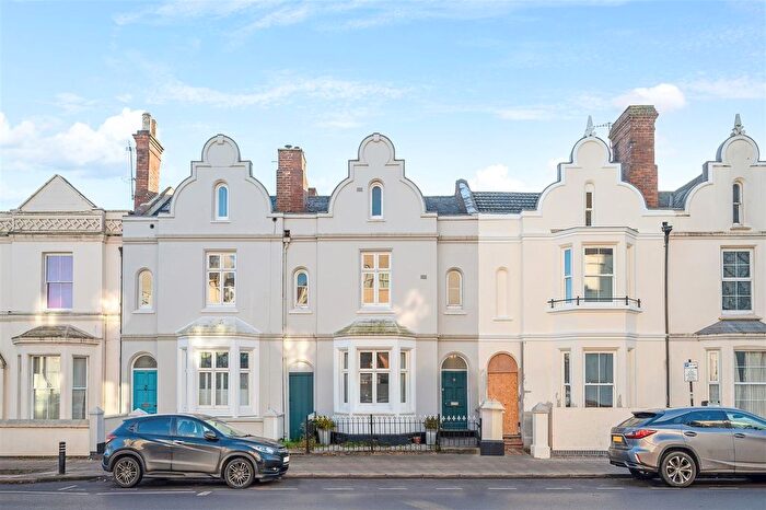 4 Bedroom Terraced House To Rent In Clarendon Avenue, Leamington Spa, CV32