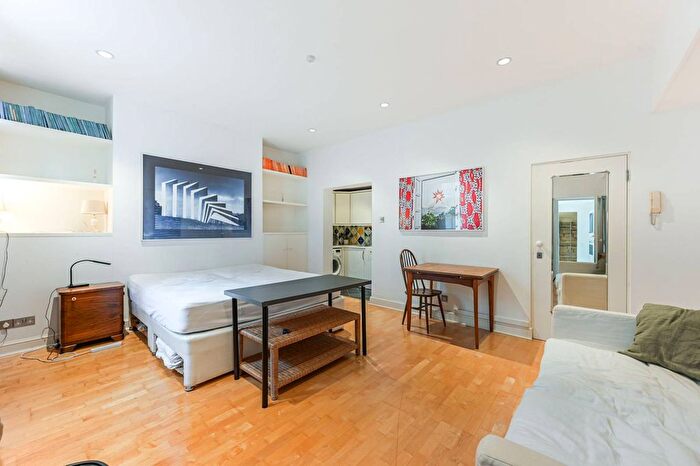Studio To Rent In St Georges Drive, Pimlico, London, SW1V