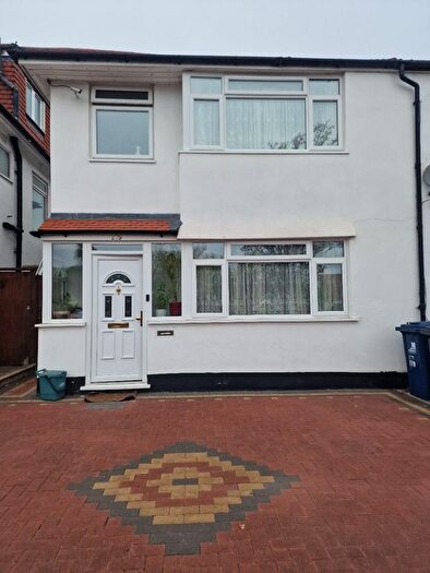 4 Bedroom Semi-Detached House To Rent In Greenford Road, UB6