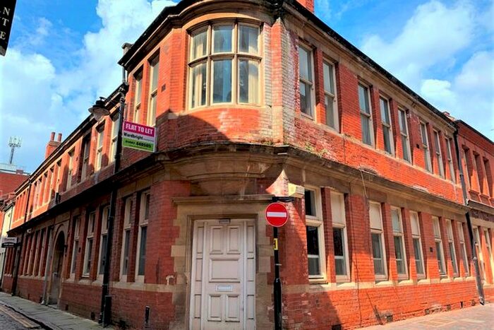 1 Bedroom Flat To Rent In Bishop Lane, Hull, HU1