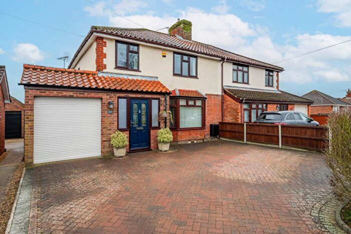 3 Bedroom Semi Detached House For Sale In Reepham Road, Hellesdon, NR6