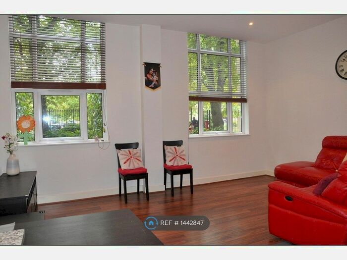 1 Bedroom Flat To Rent In Bromyard House, London, W3