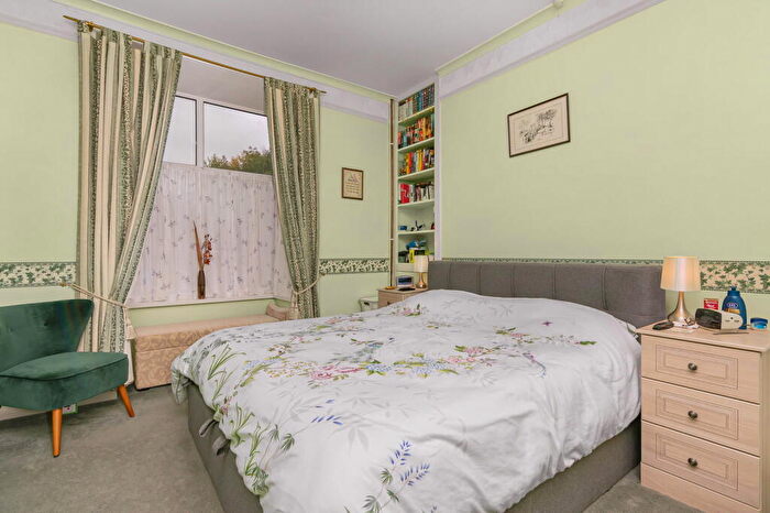 2 Bedroom Detached Bungalow For Sale In Rothwell Road, Desborough, NN14