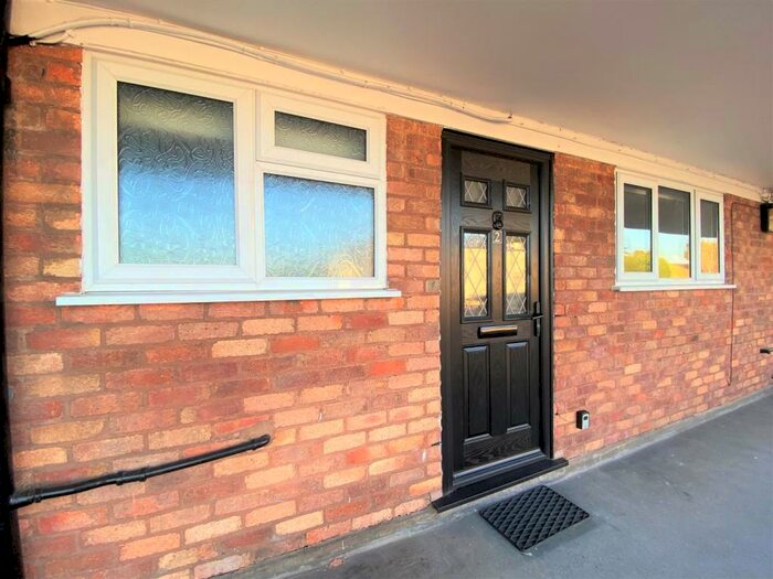 2 Bedroom Flat To Rent In Birmingham Road, Wylde Green, Sutton Coldfield, B72