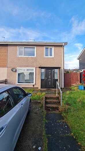 3 Bedroom End Of Terrace House To Rent In Burrow Road, Chigwell, IG7