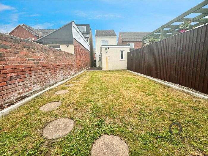 2 Bedroom Detached House To Rent In Blackberry Lane, Halesowen, West Midlands, B63