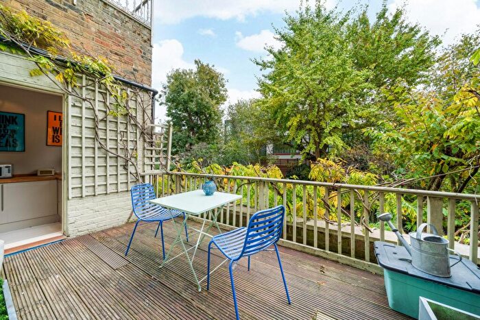 1 Bedroom Apartment To Rent In King Henrys Road, London, NW3