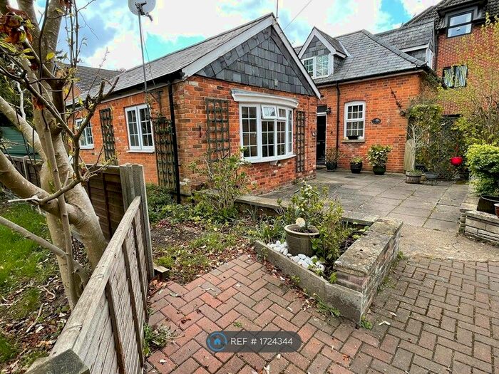 1 Bedroom Bungalow To Rent In Albert Road, Farnborough, GU14