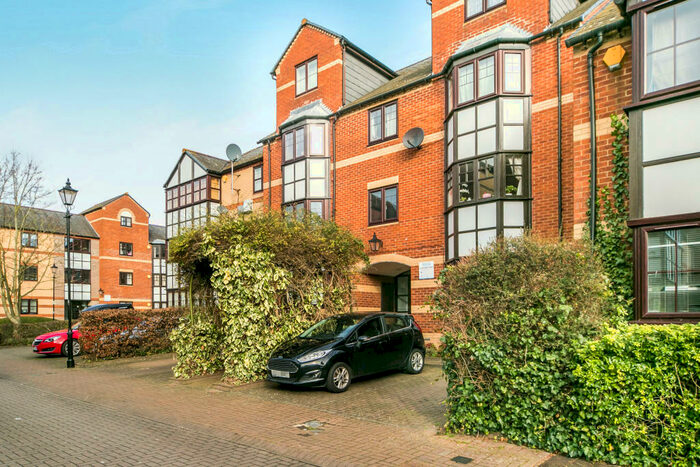1 Bedroom Apartment To Rent In Swan Place, Reading, RG1